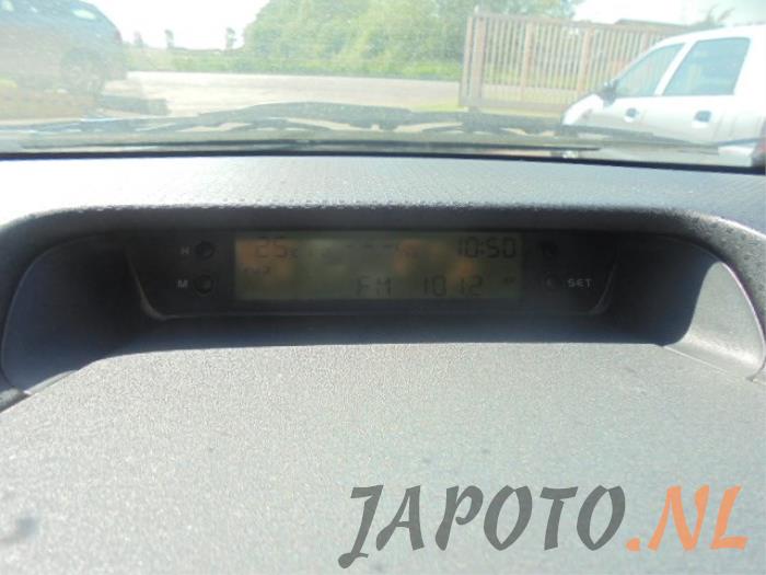 Mitsubishi Colt 1.1 12V Épave (2007, Rouge)