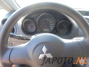 Mitsubishi Colt 1.1 12V Épave (2007, Rouge)