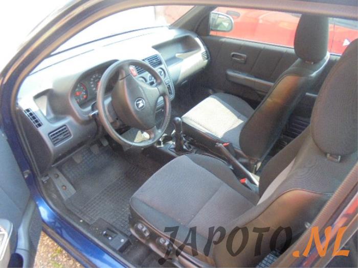 Honda Logo 1.3 Skrotfordon (2000, BLAUW)