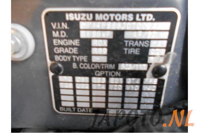 Isuzu D-Max 2.5 D Twin Turbo Salvage vehicle (2014, Black)