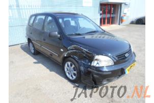 Kia Carens II 1.6i 16V Épave (2005, Noir)