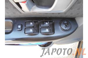 Kia Carens II 1.6i 16V Épave (2005, Noir)