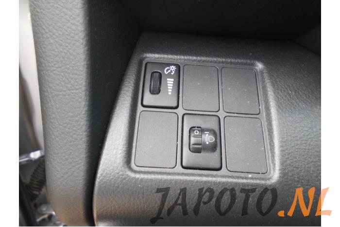 Toyota RAV4 2.2 D-CAT 16V 4x4 Épave (2006, Gris)
