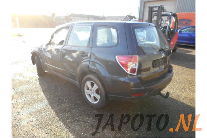Subaru Forester 2.0D Vehículo de desguace (2011, Gris)