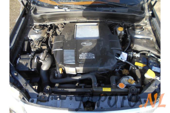 Subaru Forester 2.0D Vehículo de desguace (2011, Gris)
