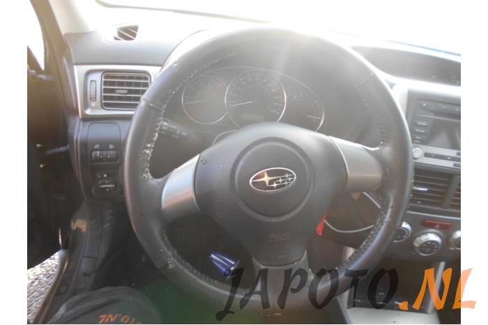 Subaru Forester 2.0D Vehículo de desguace (2011, Gris)
