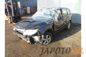 Subaru Forester 2.0D Vehículo de desguace (2011, Gris)