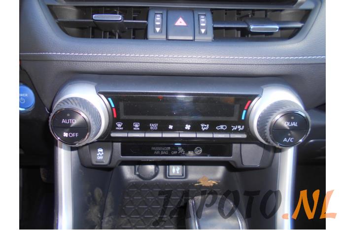 Toyota RAV4 2.5 Hybrid 16V Épave (2019, Gris)