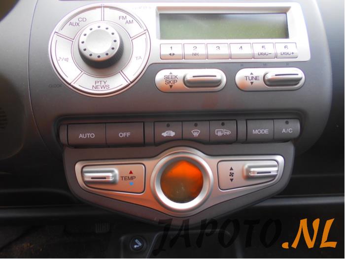 Honda Jazz 1.3 i-Dsi Salvage vehicle (2005, Gray)