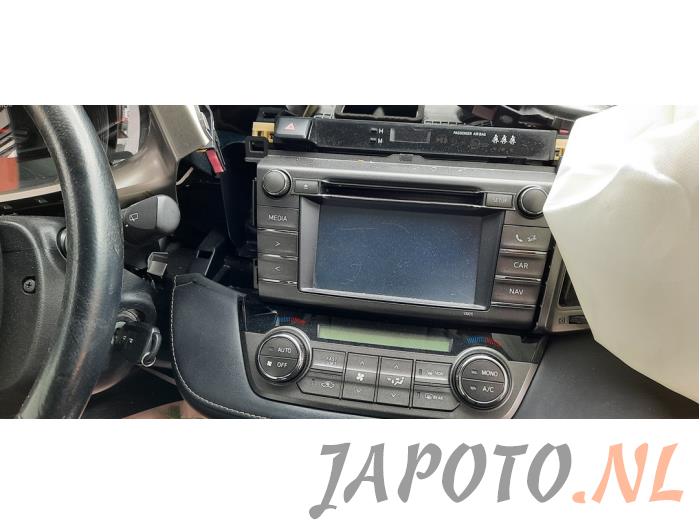 Toyota RAV4 2.0 D-4D 16V 4x2 Épave (2014, Brun)