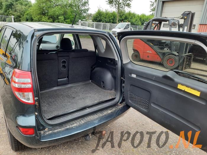 Toyota RAV4 2.0 16V Valvematic 4x4 Épave (2010, Vert)