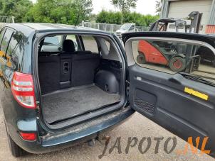 Toyota RAV4 2.0 16V Valvematic 4x4 Épave (2010, Vert)