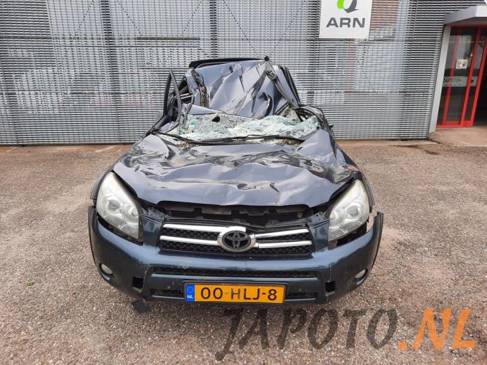 Toyota RAV4 2.2 D-CAT 16V 4x4 Épave (2009, Vert)
