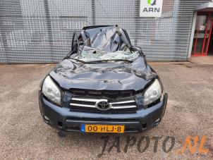 Toyota RAV4 2.2 D-CAT 16V 4x4 Épave (2009, Vert)