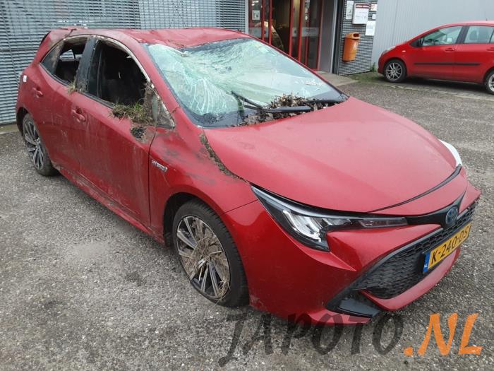 Toyota Corolla 1.8 16V Hybrid Salvage vehicle (2020, Red)