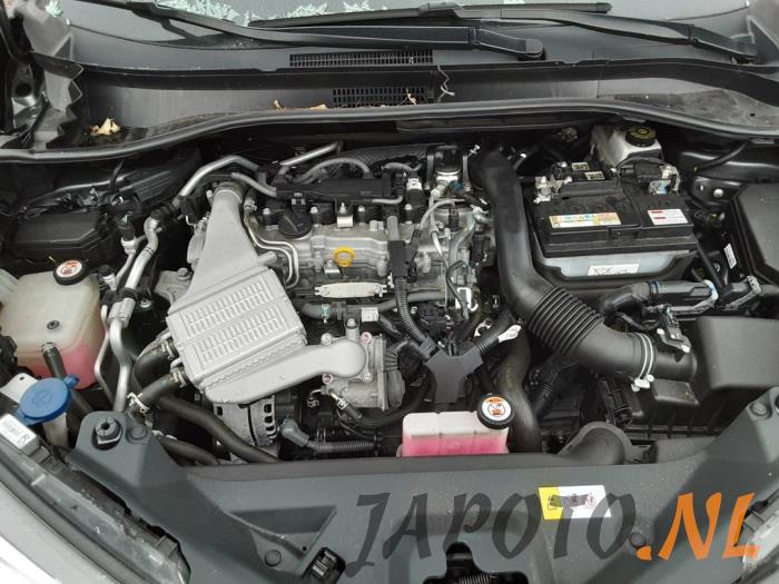 Toyota C-HR 1.2 16V Turbo Épave (2019, Gris)