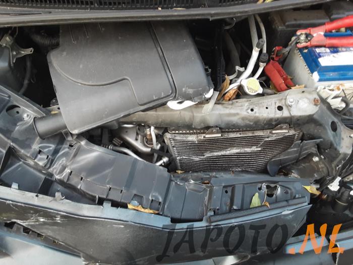 Toyota Aygo 1.0 12V VVT-i Skrotfordon (2009, GRIJS)