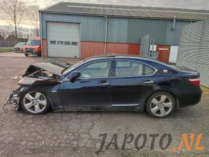 Lexus LS 460 4.6 32V VVT-i Samochód złomowany (2007, Niebieski)