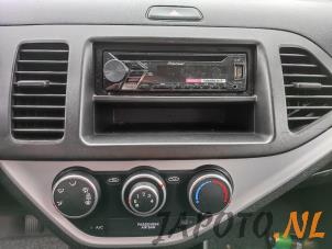 Kia Picanto 1.0 12V Samochód złomowany (2011, Czarny)