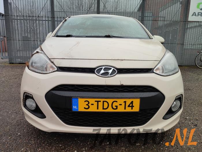 Hyundai i10 1.0 12V Samochód złomowany (2014, Bez)