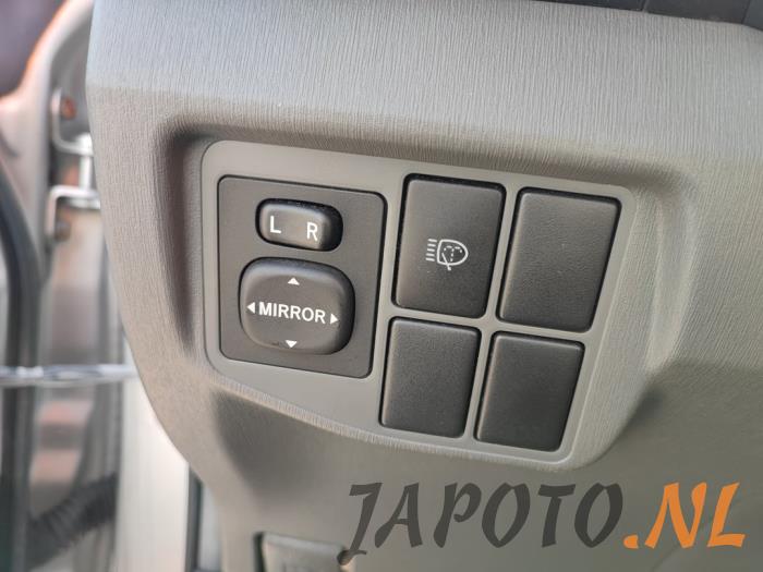 Toyota Prius 1.8 16V Skrotfordon (2009, GRIJS)