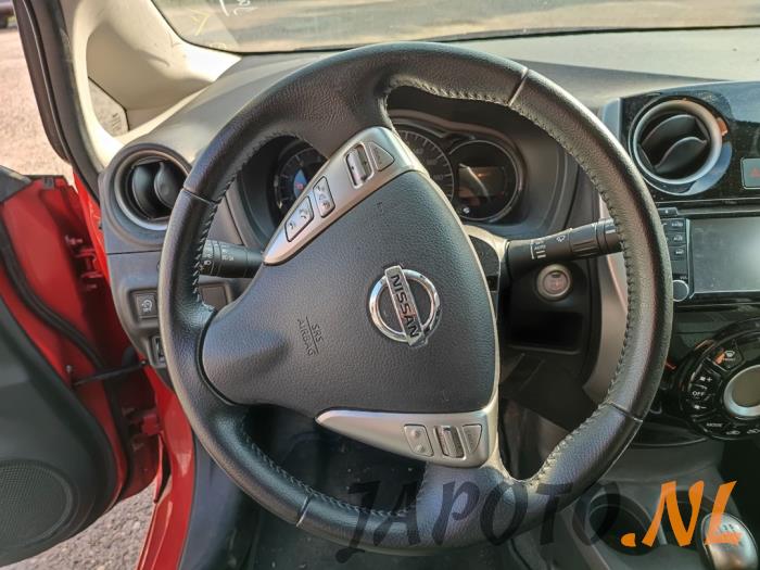 Nissan Note 1.5 dCi 90 Épave (2015, Rouge)