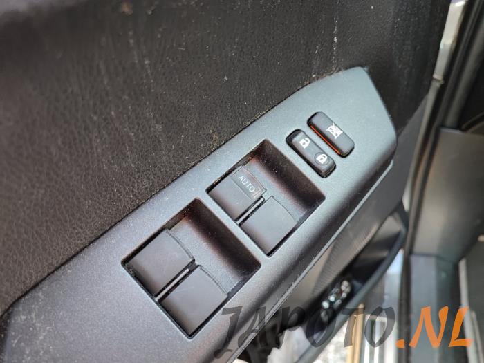 Toyota RAV4 2.5 Hybrid 16V VVT-i 4x4 Épave (2019, Gris)