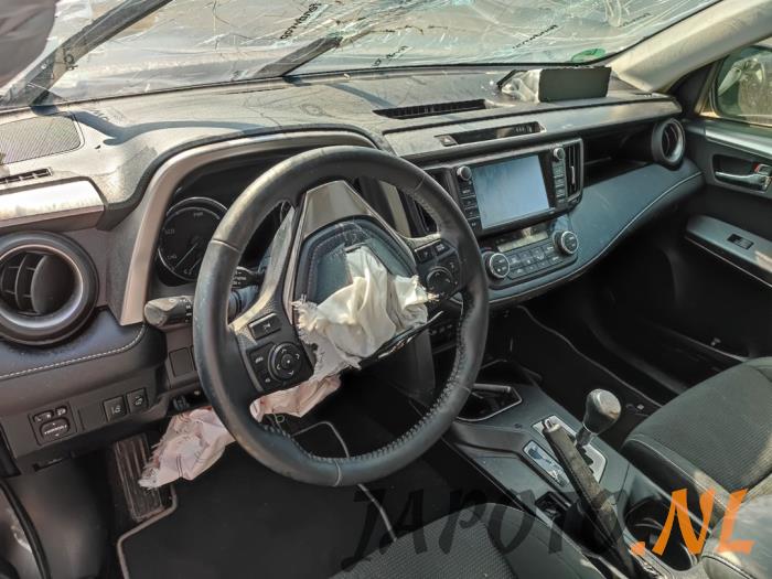 Toyota RAV4 2.5 Hybrid 16V VVT-i 4x4 Samochód złomowany (2019, Szary)
