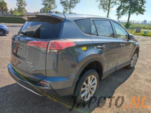 Toyota RAV4 2.5 Hybrid 16V VVT-i 4x4 Épave (2019, Gris)