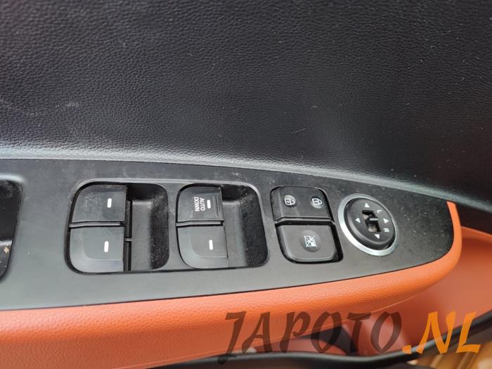 Hyundai i10 1.2 16V Épave (2016, Orange)