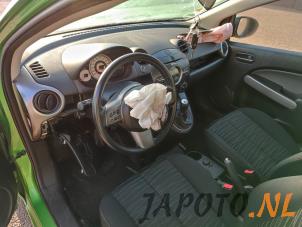 Mazda 2 1.3 16V S-VT Samochód złomowany (2010, Zielony)
