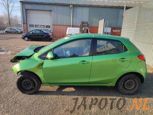 Mazda 2 1.3 16V S-VT Samochód złomowany (2010, Zielony)