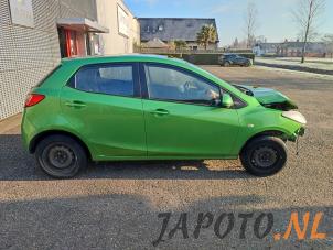 Mazda 2 1.3 16V S-VT Samochód złomowany (2010, Zielony)