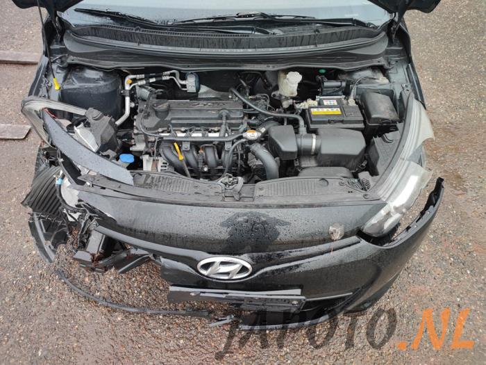Hyundai i20 1.2i 16V Vehículo de desguace (2014, Negro)