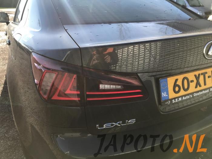 Lexus IS 250 2.5 V6 24V Épave (2007, Gris)