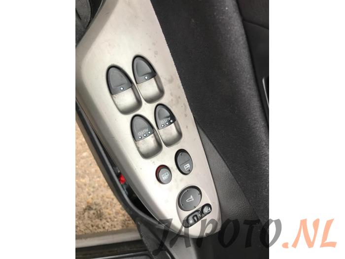 Honda Civic 1.4 i-Dsi Épave (2008, Noir)