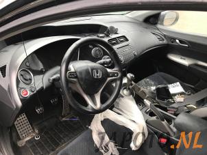 Honda Civic 1.4 i-Dsi Épave (2008, Noir)