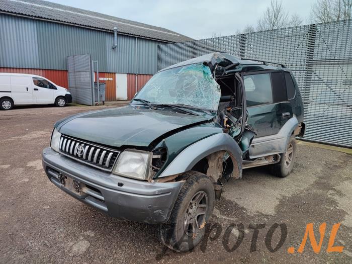 Toyota Land Cruiser 90 3.0 TD Challenger Salvage vehicle (1998, Granite)