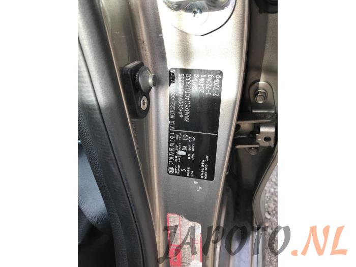 Kia Picanto 1.0 12V Skrotfordon (2011, GRIJS)