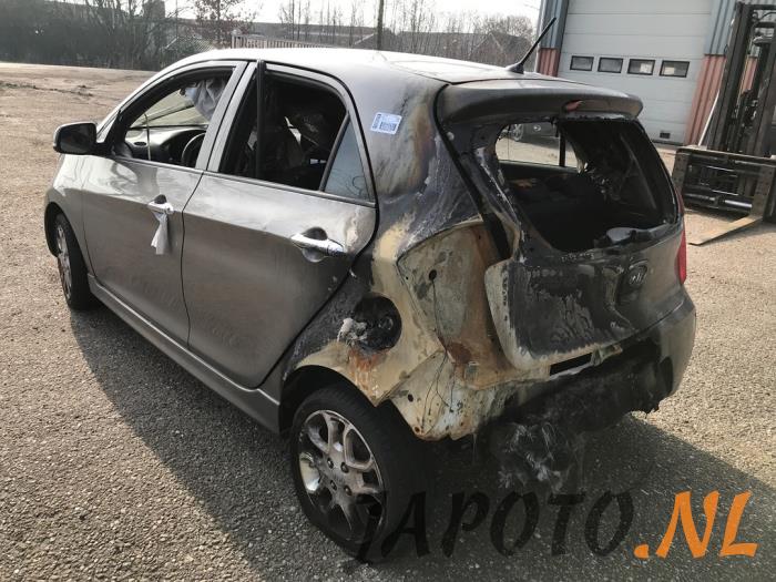 Kia Picanto 1.0 12V Skrotfordon (2011, GRIJS)