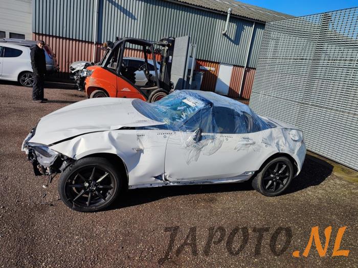 Mazda MX-5 1.5 Skyactiv G-131 16V Épave (2017, Blanc)