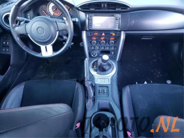 Toyota GT 86 2.0 16V Épave (2014, Blanc)
