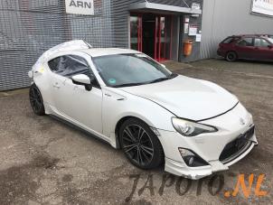 Toyota GT 86 2.0 16V Épave (2014, Blanc)
