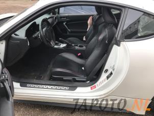 Toyota GT 86 2.0 16V Épave (2014, Blanc)