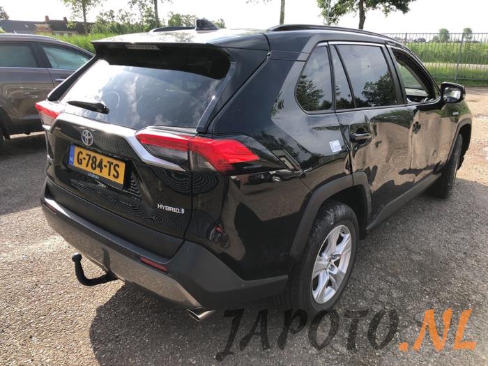 Toyota RAV4 2.5 Hybrid 16V AWD Vehículo de desguace (2019, Negro)