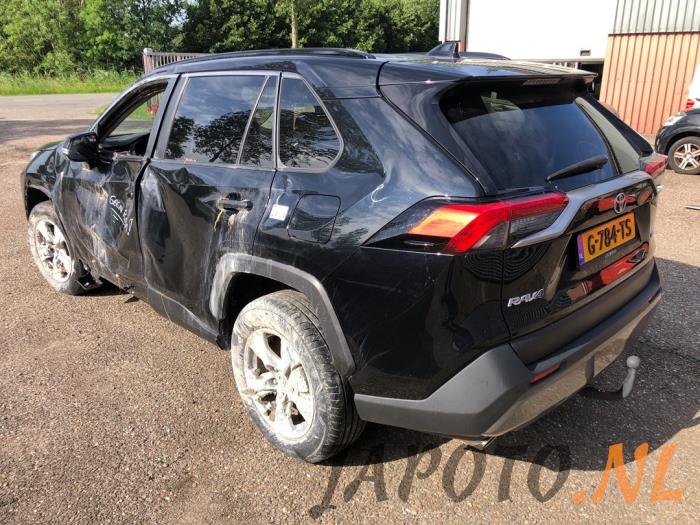 Toyota RAV4 2.5 Hybrid 16V AWD Vehículo de desguace (2019, Negro)