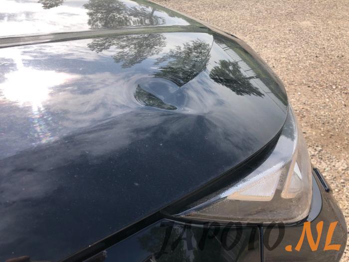 Toyota RAV4 2.5 Hybrid 16V AWD Vehículo de desguace (2019, Negro)