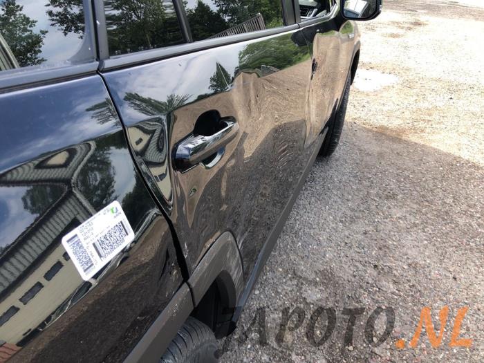 Toyota RAV4 2.5 Hybrid 16V AWD Vehículo de desguace (2019, Negro)