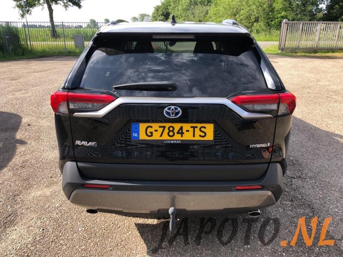 Toyota RAV4 2.5 Hybrid 16V AWD Vehículo de desguace (2019, Negro)