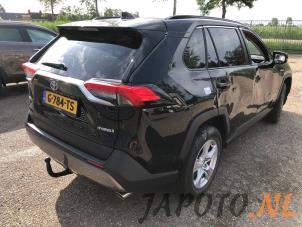 Toyota RAV4 2.5 Hybrid 16V AWD Vehículo de desguace (2019, Negro)